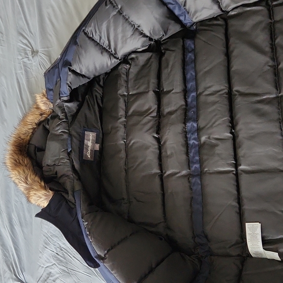 Men's Eddie Bauer Winter Coat - Picture 7 of 12